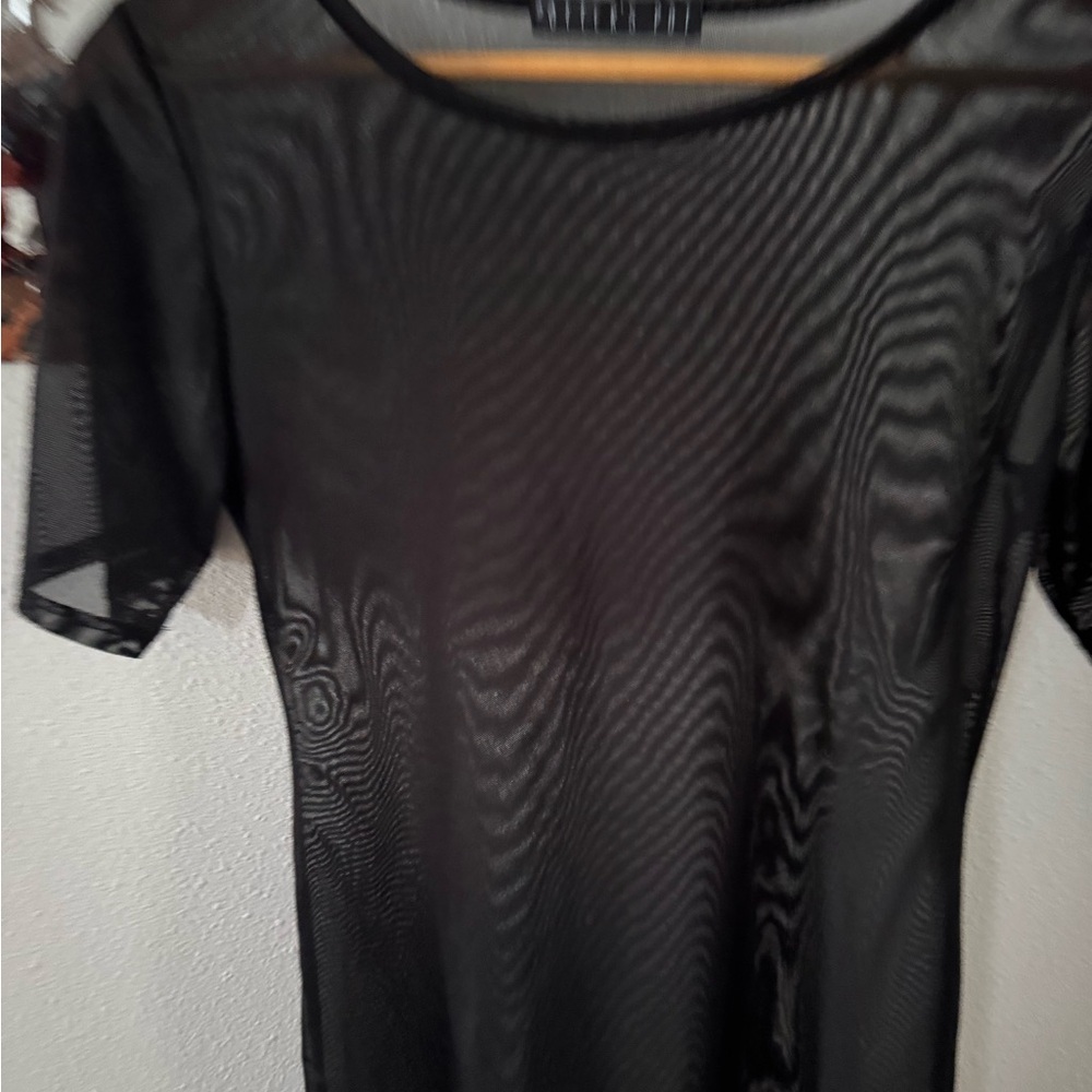 Women's Potters pot Black Sheer Top no size tag but like medium or small - Picture 2 of 7